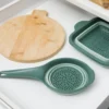 Colino salvaspazio pieghevole verde con manico