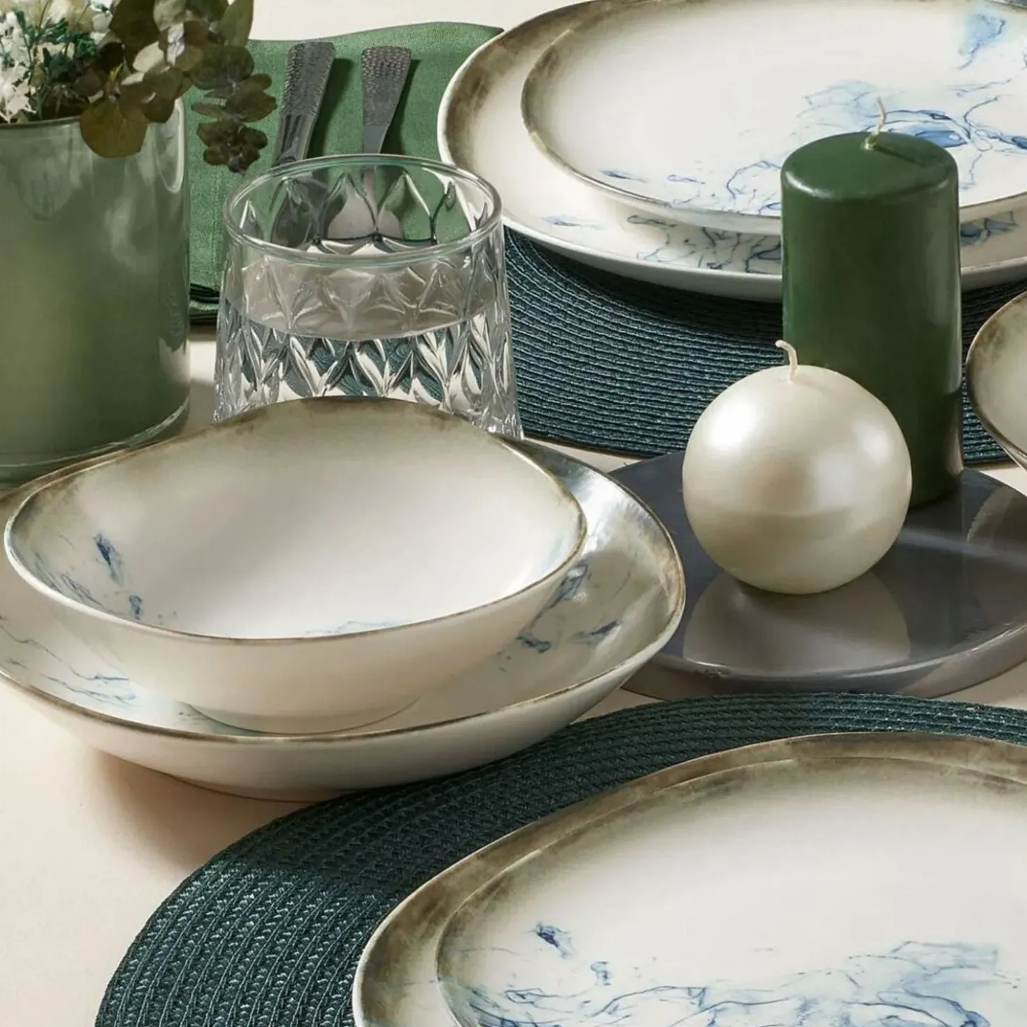 Servizio 24 piatti porcellana decoro azzurro